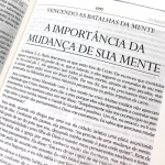 Bíblia Campo de Batalha da Mente - NVI - versão amplificada - capa luxo azul